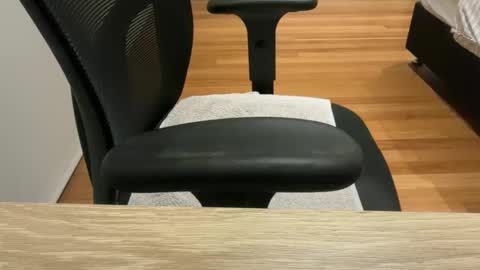 aussie099 online show from April 9, 2026, 11:15 am