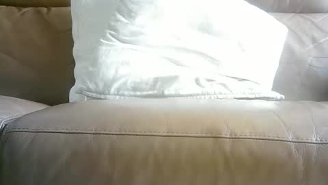 Snapshot of aussie5892 chatting on January 2, 2025, 3:26 am Justin online show from January 2, 2025, 3:26 am