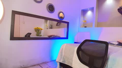 AUSTIN  online show from December 17, 2024, 3:17 am