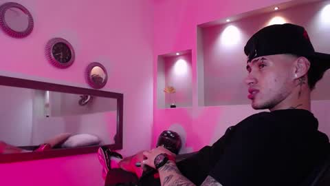 AUSTIN  online show from February 5, 2025, 8:11 am