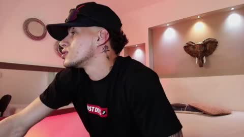 AUSTIN  online show from February 8, 2025, 5:08 am