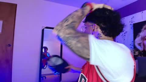 AUSTIN  online show from March 9, 2025, 3:32 am