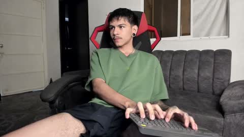 Snapshot of austin_falcon chatting on January 10, 2025, 1:52 pm Austin online show from January 10, 2025, 1:52 pm