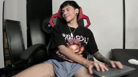 Snapshot of austin_falcon chatting on February 17, 2025, 9:30 pm Austin online show from February 17, 2025, 9:30 pm