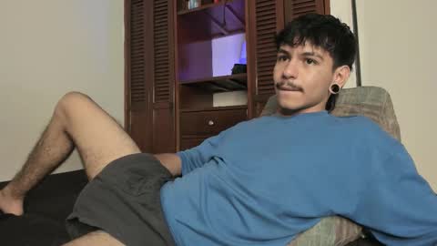 Snapshot of austin_falcon chatting on September 26, 2025, 1:26 pm Austin online show from September 26, 2025, 1:26 pm