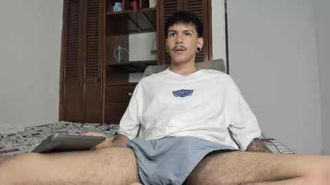 Snapshot of austin_falcon chatting on October 8, 2025, 8:17 pm Austin online show from October 8, 2025, 8:17 pm