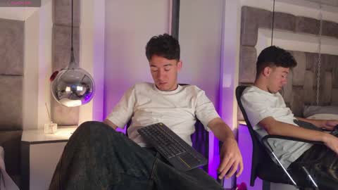 austinreeds online show from May 15, 2026, 1:18 pm