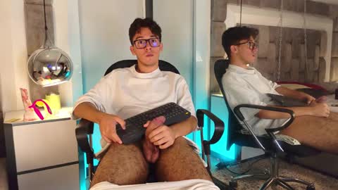 austinreeds online show from May 23, 2026, 1:15 pm