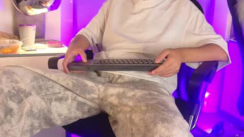 austinreeds online show from May 28, 2026, 1:19 pm