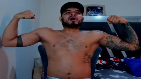 Snapshot of austintorres_ chatting on December 19, 2024, 3:51 am AustinTorres  online show from December 19, 2024, 3:51 am