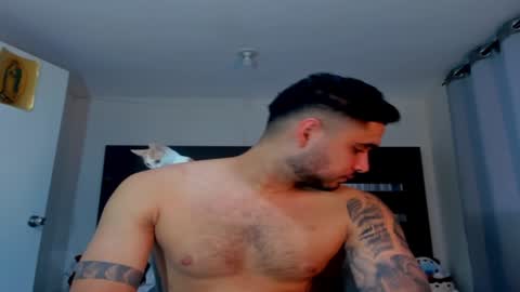 Snapshot of austintorres_ chatting on January 5, 2025, 2:17 am AustinTorres  online show from January 5, 2025, 2:17 am