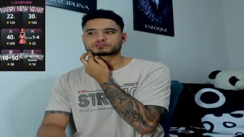 Snapshot of austintorres_ chatting on February 1, 2025, 2:58 am AustinTorres  online show from February 1, 2025, 2:58 am