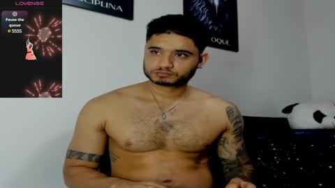 Snapshot of austintorres_ chatting on February 7, 2025, 4:37 am AustinTorres  online show from February 7, 2025, 4:37 am