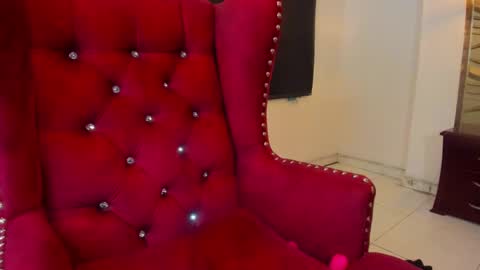 Snapshot of ava_broown chatting on December 14, 2024, 9:07 am              online show from December 14, 2024, 9:07 am