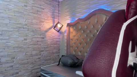 Snapshot of ava_broown chatting on January 11, 2025, 1:48 am              online show from January 11, 2025, 1:48 am