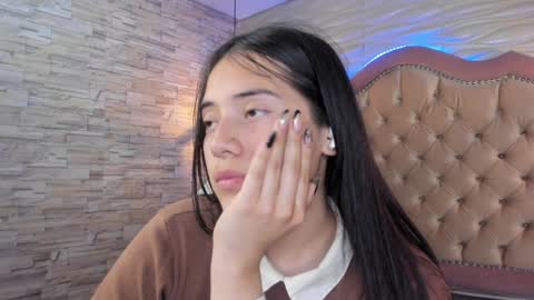 Snapshot of ava_broown chatting on January 12, 2025, 1:53 am              online show from January 12, 2025, 1:53 am