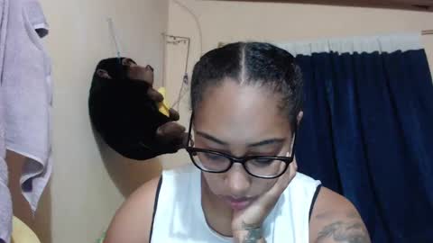 Snapshot of ava_f0xy chatting on March 7, 2025, 2:15 am Ava Jordana online show from March 7, 2025, 2:15 am