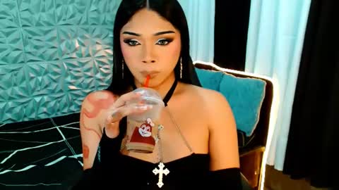 Snapshot of ava_lux chatting on July 17, 2026, 8:10 am Ava online show from July 17, 2026, 8:10 am
