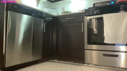 Snapshot of avabradley chatting on December 11, 2024, 3:56 am Ava . Support my channel by using my affiliate link to make your account  Thanks  online show from December 11, 2024, 3:56 am