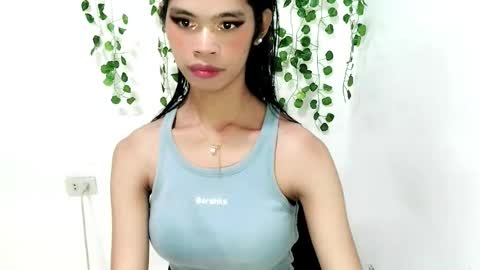 avacadaxcx online show from November 16, 2025, 3:45 am