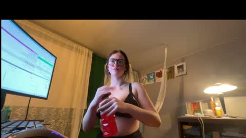 avallanchee online show from June 3, 2026, 6:49 am