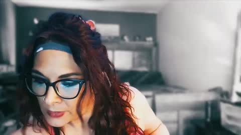 avamae online show from January 16, 2025, 2:51 pm