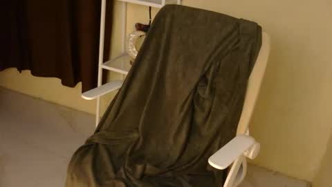 Rhian online show from October 22, 2025, 3:23 pm