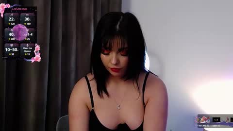 AveryWillow online show from March 11, 2025, 1:56 pm