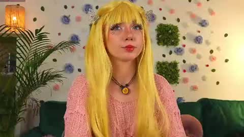 AveryWillow online show from June 24, 2026, 1:04 am