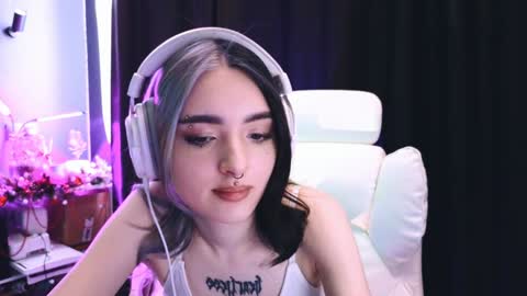 Avriel online show from January 20, 2025, 5:26 am