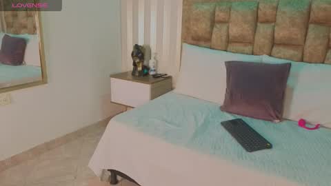 Snapshot of avis_lara chatting on May 16, 2026, 8:07 pm AVIS online show from May 16, 2026, 8:07 pm