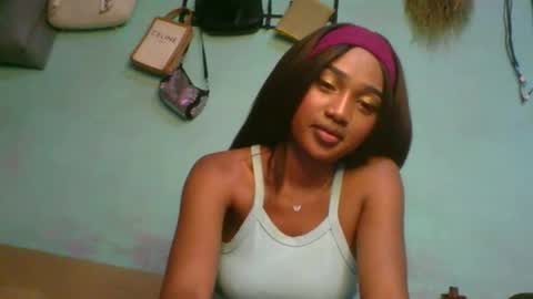 avotraina online show from April 22, 2026, 9:27 pm