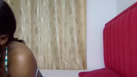 Snapshot of avril_lily chatting on February 6, 2026, 4:21 pm Avril online show from February 6, 2026, 4:21 pm