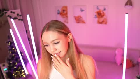 Snapshot of avroramy chatting on January 23, 2025, 5:31 pm Avrora online show from January 23, 2025, 5:31 pm