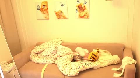 Snapshot of avroramy chatting on February 12, 2025, 10:14 am Avrora online show from February 12, 2025, 10:14 am