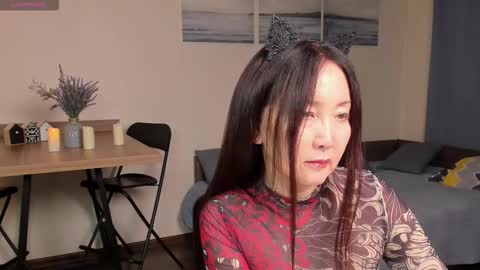 Avrora online show from November 12, 2025, 1:44 pm