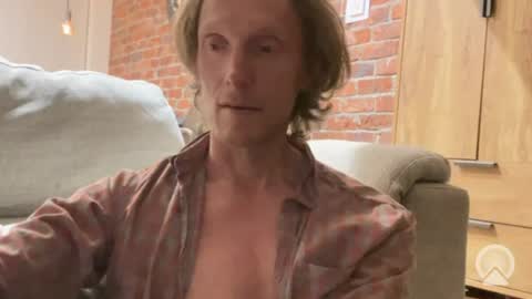 Snapshot of aw103 chatting on July 14, 2026, 1:30 am Aiden W online show from July 14, 2026, 1:30 am
