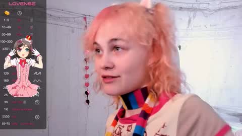 Snapshot of awawrin chatting on November 25, 2025, 9:26 pm Awi online show from November 25, 2025, 9:26 pm