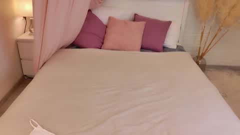 Snapshot of aweryuwu chatting on February 21, 2026, 3:24 pm aweryuwu online show from February 21, 2026, 3:24 pm