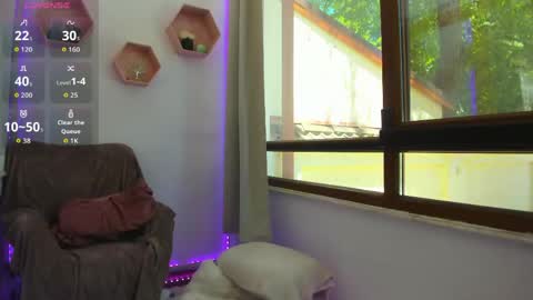 Jolie online show from May 18, 2026, 9:59 am