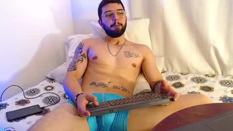 Independiente Model online show from May 16, 2026, 2:38 pm
