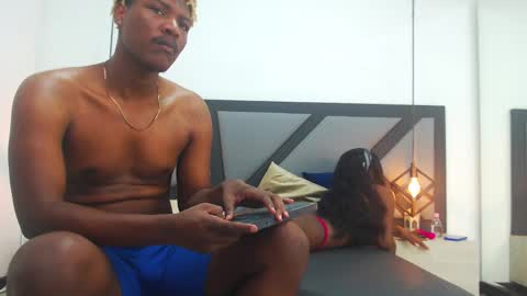axel_black1 online show from February 3, 2025, 6:17 pm