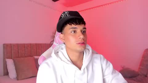 Snapshot of axel_cody_ chatting on August 2, 2026, 10:03 am AXEL online show from August 2, 2026, 10:03 am