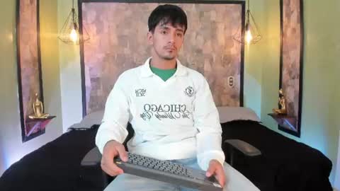 Snapshot of axel_draven chatting on July 14, 2026, 11:27 am axel_draven online show from July 14, 2026, 11:27 am