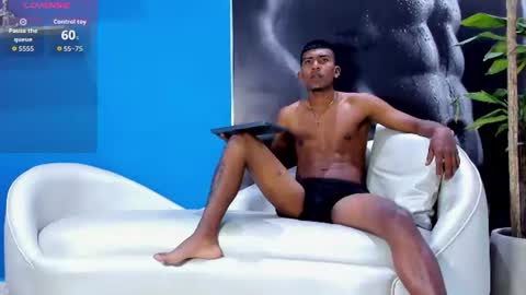 axel_hunter1 online show from June 20, 2026, 8:11 pm