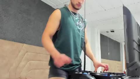 Snapshot of axel_porn_ chatting on May 5, 2026, 12:46 pm Axel online show from May 5, 2026, 12:46 pm
