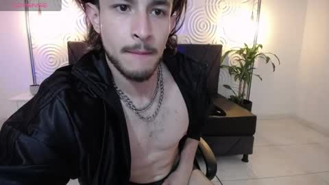 Snapshot of axel_porn_ chatting on May 26, 2026, 12:39 am Axel online show from May 26, 2026, 12:39 am