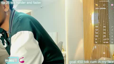 Snapshot of axel_ps chatting on September 10, 2025, 4:56 am Alex online show from September 10, 2025, 4:56 am