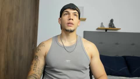 INDEPENDENT MODEL  online show from September 25, 2025, 3:21 am