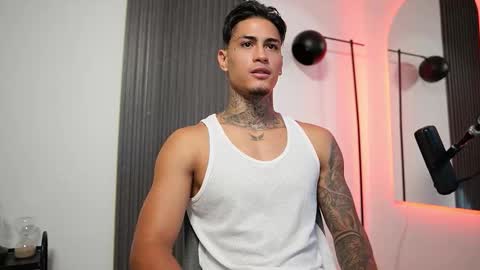 Snapshot of axel_villa chatting on September 16, 2025, 8:10 pm Agustin online show from September 16, 2025, 8:10 pm